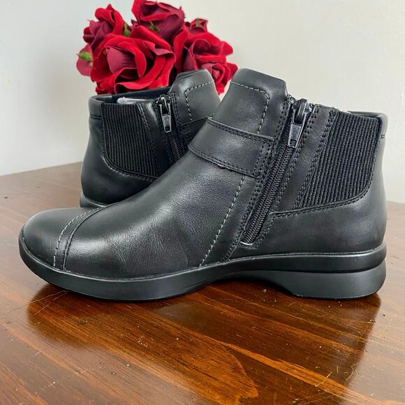 Clarks Women's Collection Black Leather Ellowyn Strap Boots Size 6 New - Picture 7 of 13